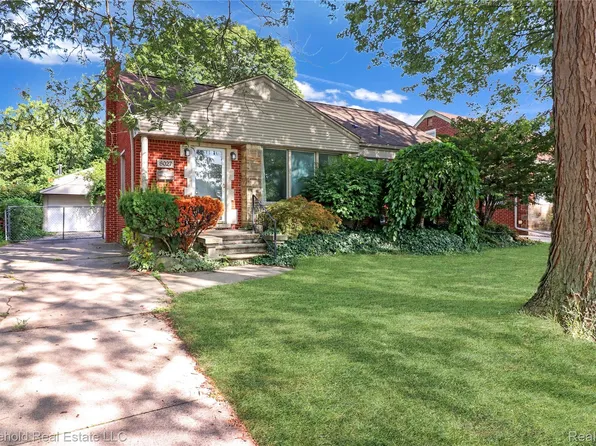 8027 Kolb Ave, Allen Park, MI 48101