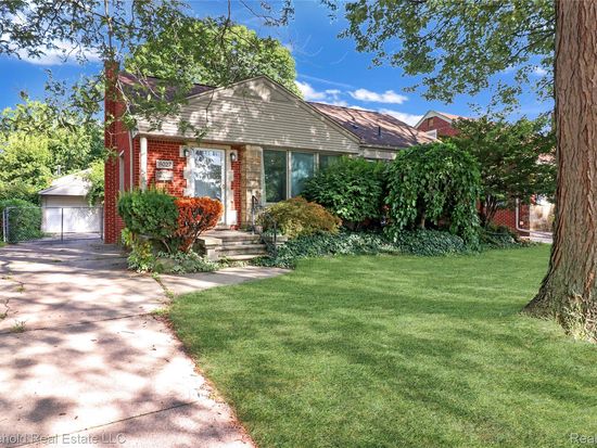 8027 Kolb Ave, Allen Park, MI 48101