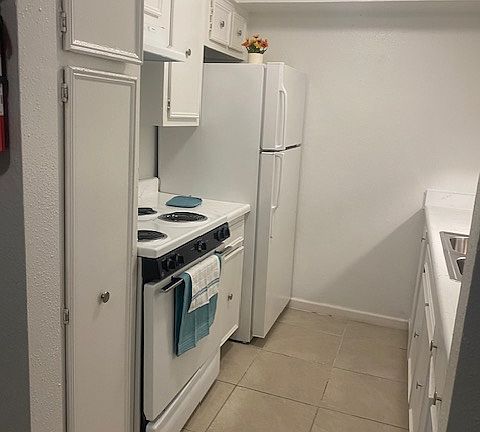 4th image of 3737 Hillcroft St APT 147