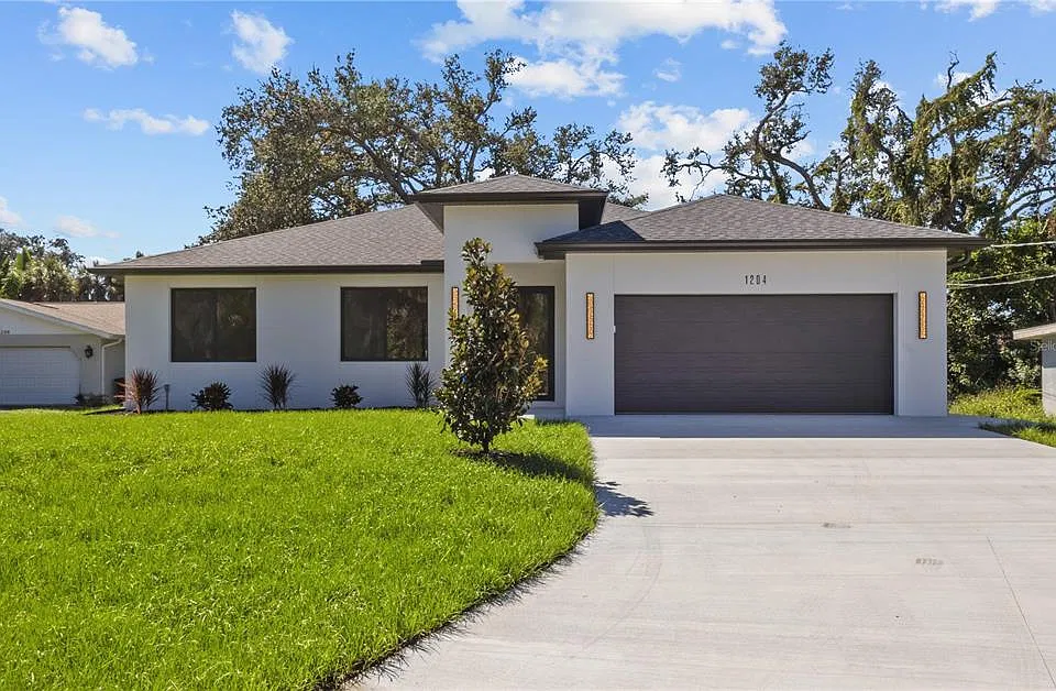 1204 Groveland Ave