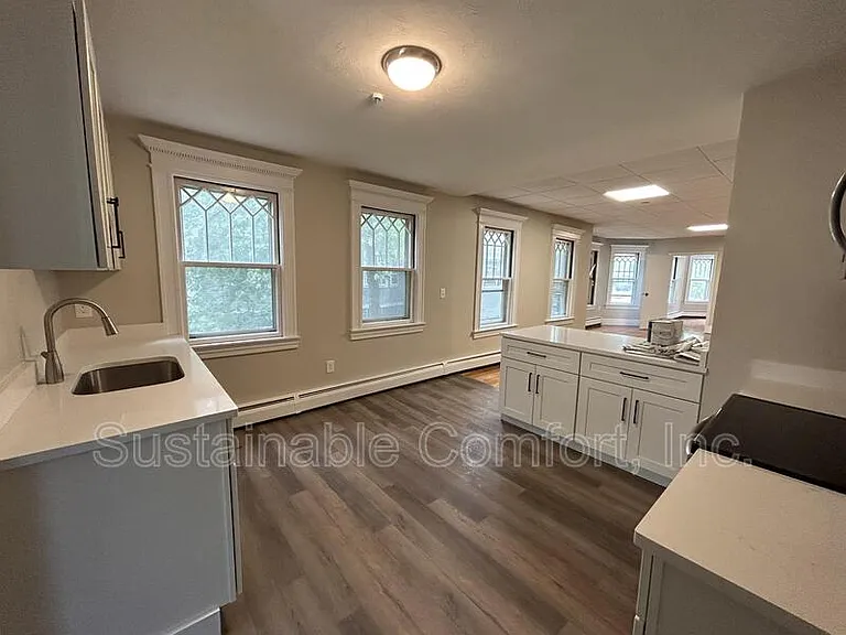 16 Roxbury St #1 — Photo 3