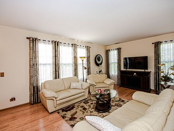 4th image of 6789 Slate Dr