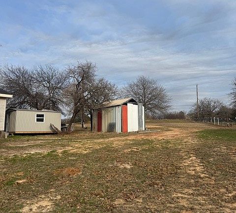 3rd image of 178 County Road 4372