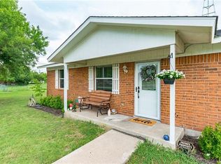 20 Sandy Ln, Taylor, TX 76574