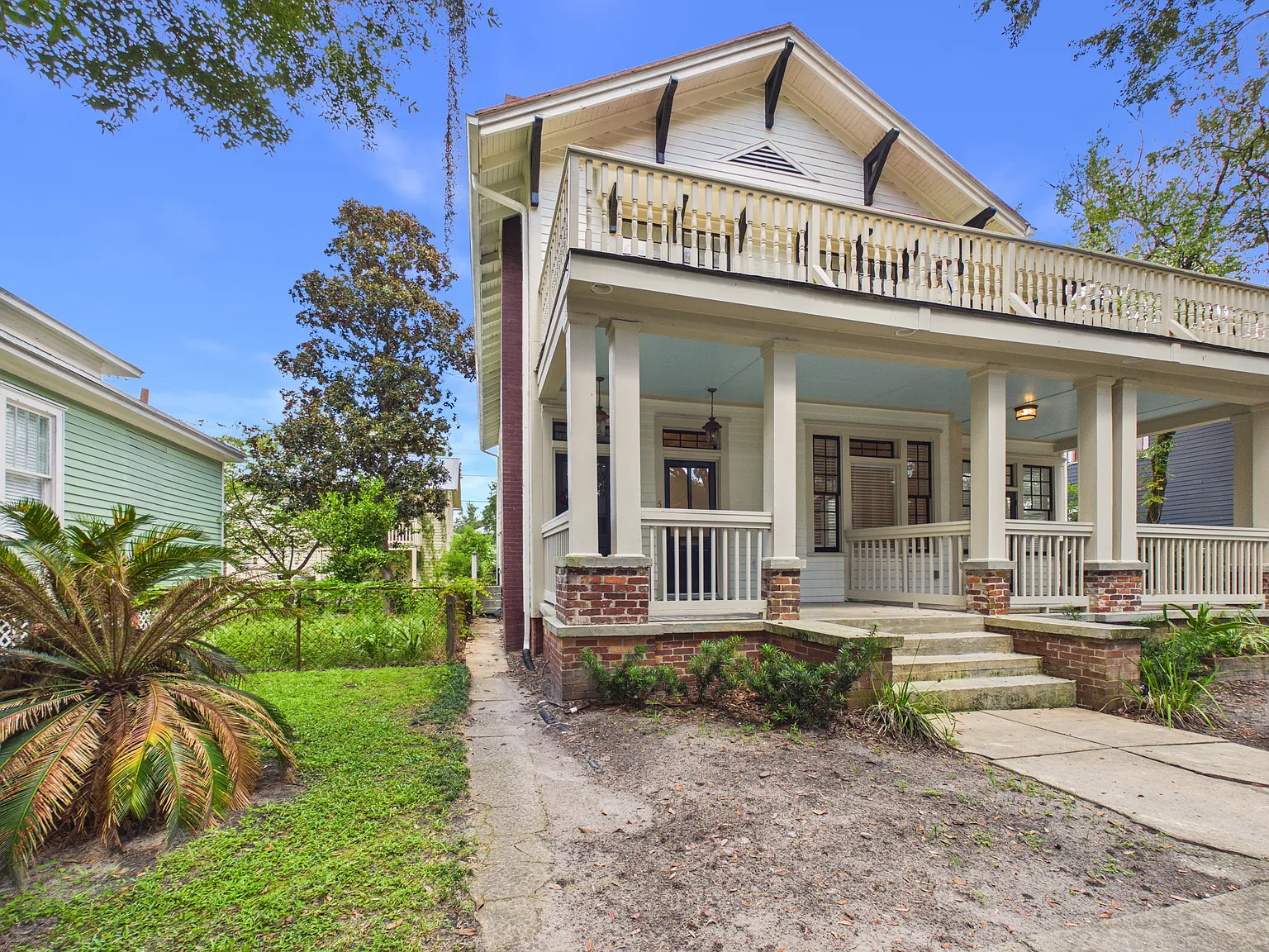 3 bed, $1,975 — Photo 2