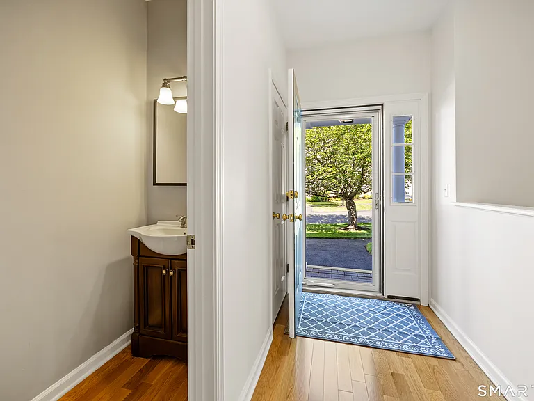 6 Cypress Ln #2 — Photo 3