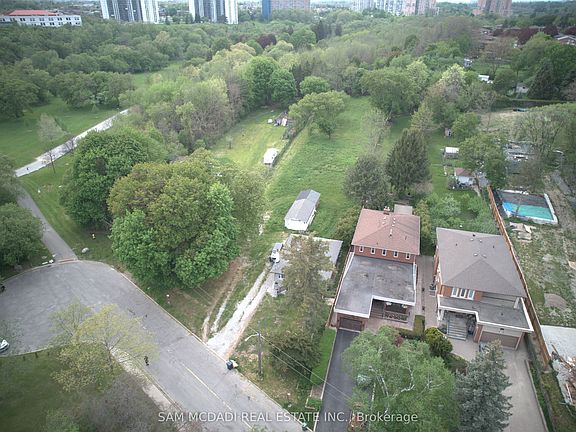 3rd image of 148 Rowntree Mill Rd S