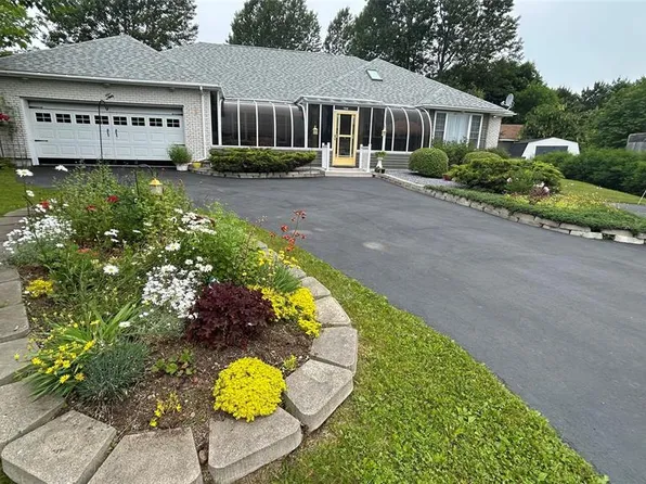 10 Shave Place, Stephenville, NL A2N3R6