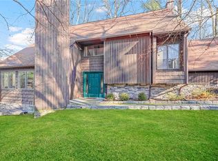 1 Louis Dr, Katonah, NY 10536