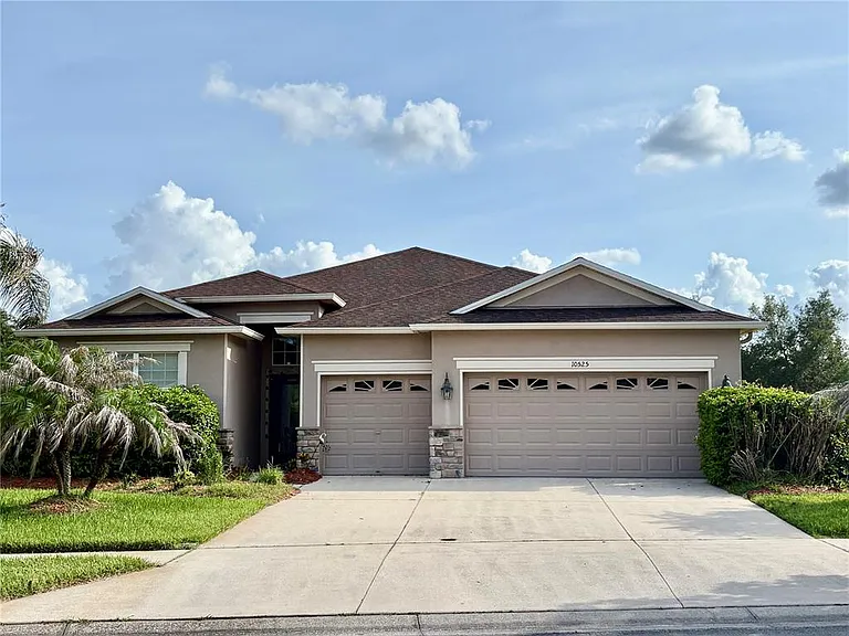 10525 Palm Cove Ave — Photo 1