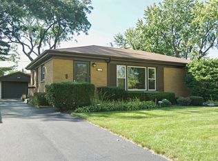1130 N Walnut Ave, Arlington Heights, IL 60004