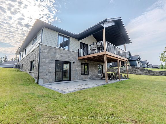 4th image of 37 Silver Maple Ln
