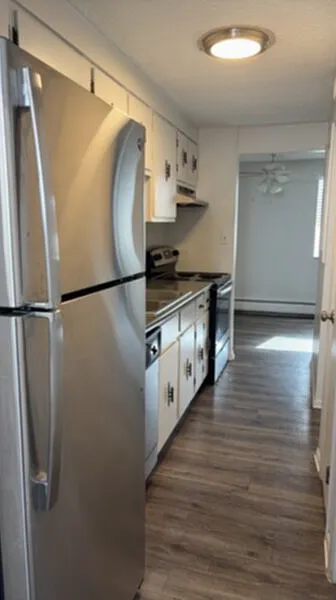Move In Special! $0 Deposit $0 App Fee! — Photo 4