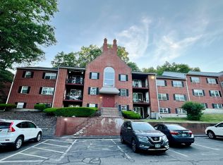 9 Louisburg Sq APT 1, Nashua, NH 03060