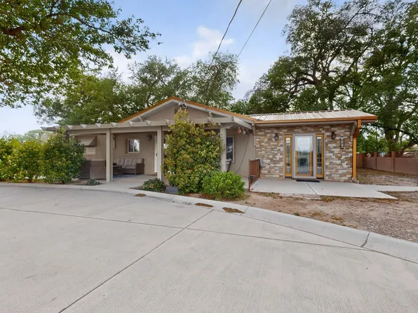 330 Clark Rd SW, Albuquerque, NM 87105