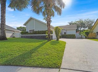 21575 Kapok Cir, Boca Raton, FL 33433