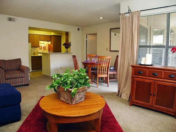 Quincy Ridge Apartments — Photo 9