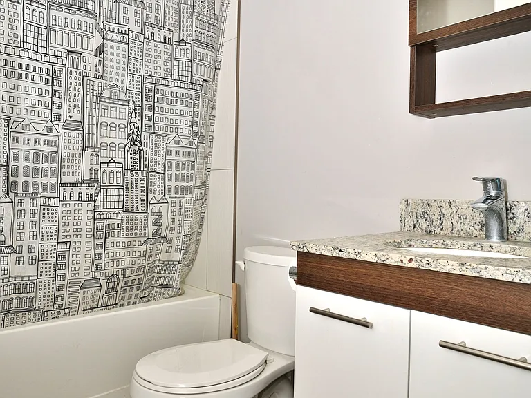 308 Lester St E #605 — Photo 17