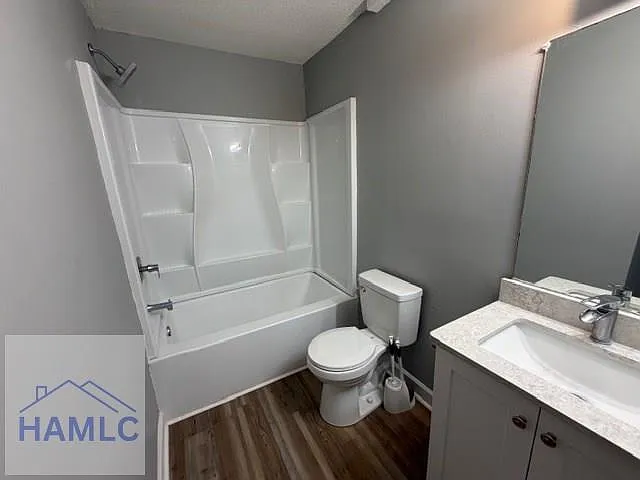 2 bed, 1.0 bath, 840 sqft, $1,095 — Photo 4