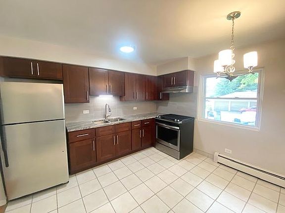 4th image of 635 E South Broadway Ave #D