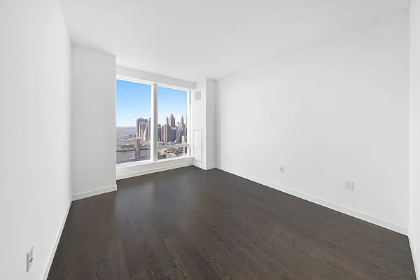 Rented by Compass | media 32