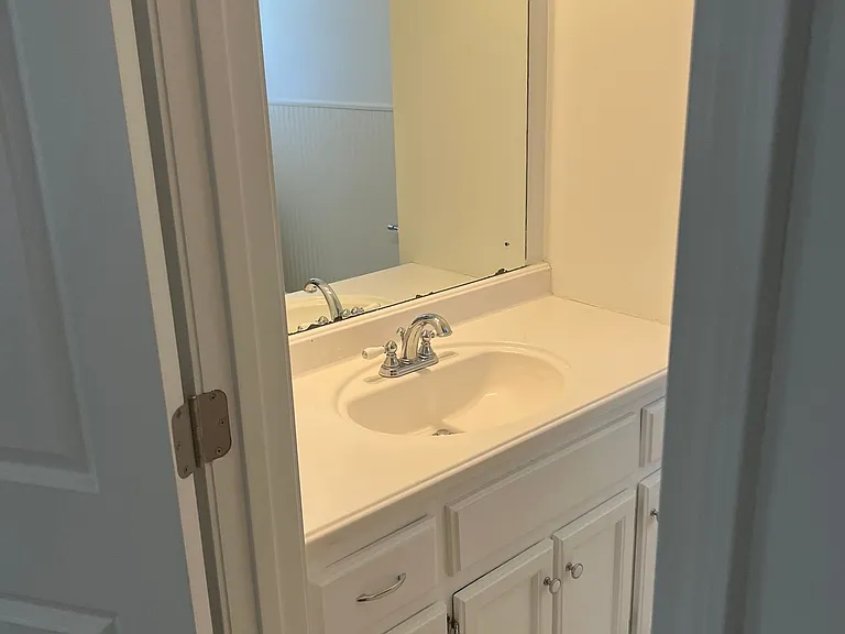 3308 Shelby St — Photo 4
