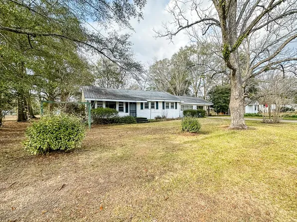 904 Sizemore Hwy, Geneva, AL 36340