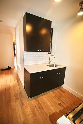 Rented by Delmark Realty LLC | media 19