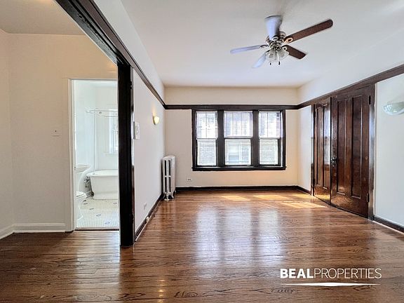 3rd image of 816 W Waveland Ave APT 4