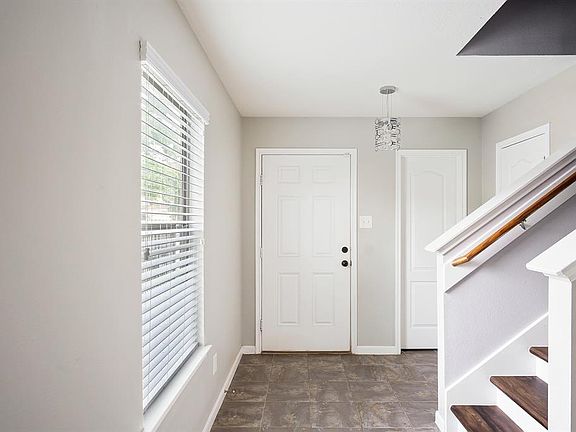 3rd image of 12109 Martin Creek Ln