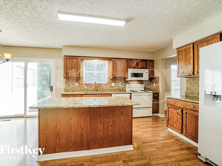 2894 Wynneleaf St — Photo 6