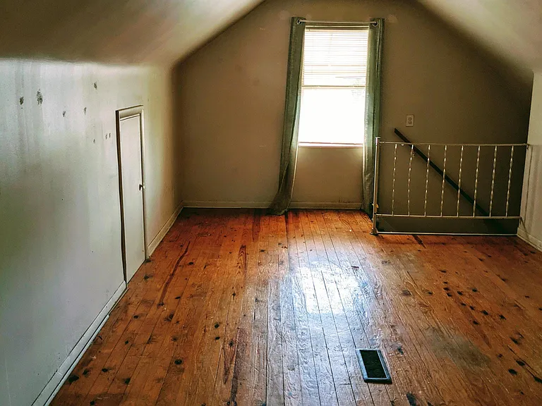 543 Woodbury Ave — Photo 17