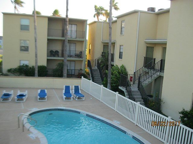 1st image of 104 Parade Dr #4