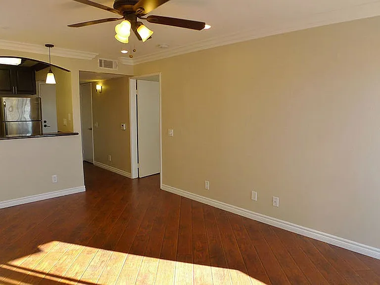 Villa De Adel Apts — Photo 58