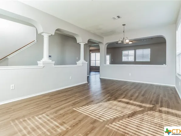 4401 Golden Gate Dr, Killeen, TX 76549