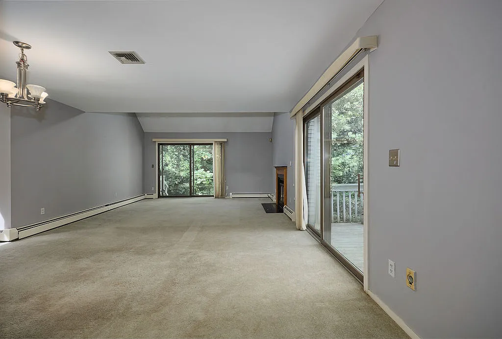 3 bed, 2.5 bath, 2020 sqft, $6,250 — Photo 4