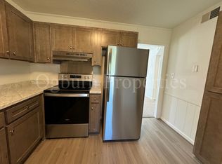 212 Mayberry Ave #0, Mount Airy, NC 27030