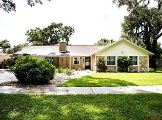 2101 Siloam Springs Dr, Dover, FL 33527