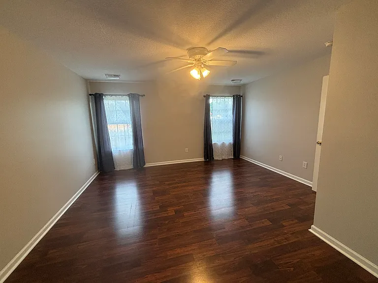 644 Grover Dr — Photo 28