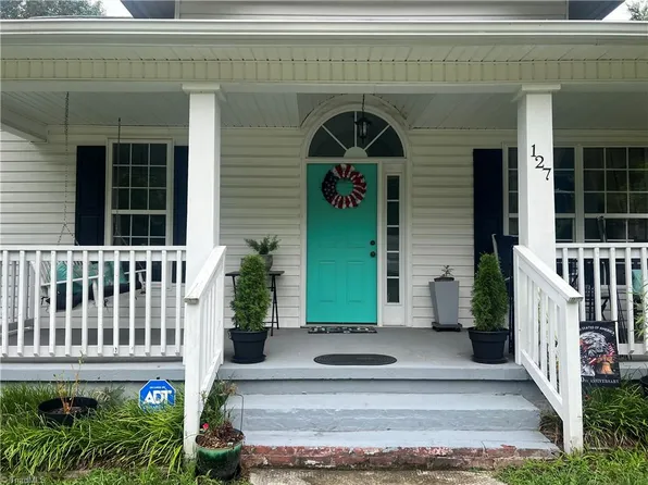 127 Sydnor St, Mount Airy, NC 27030