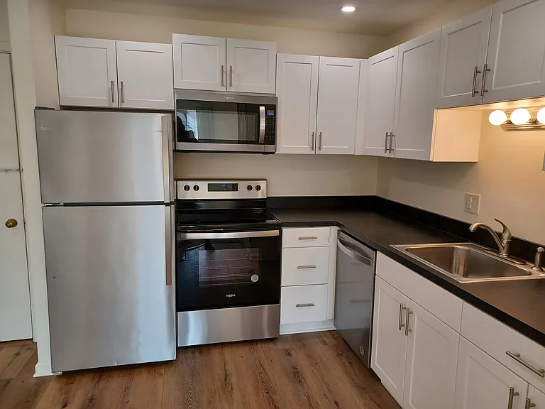 Cedar Run Condominiums — Photo 20