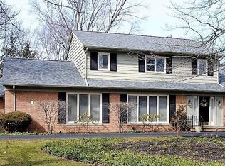 19401 Shelburne Rd, Shaker Hts, OH 44118