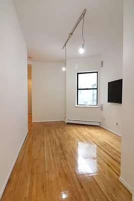 Rented by Oxford Property Group | media 3