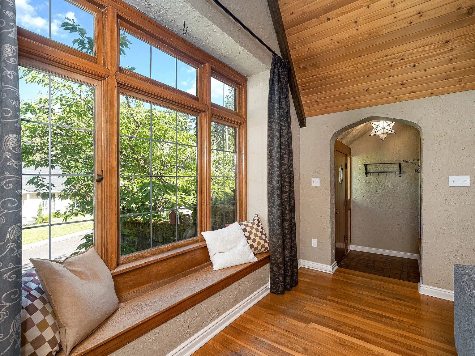 3 bed, 3000 sqft, $6,500 — Photo 4
