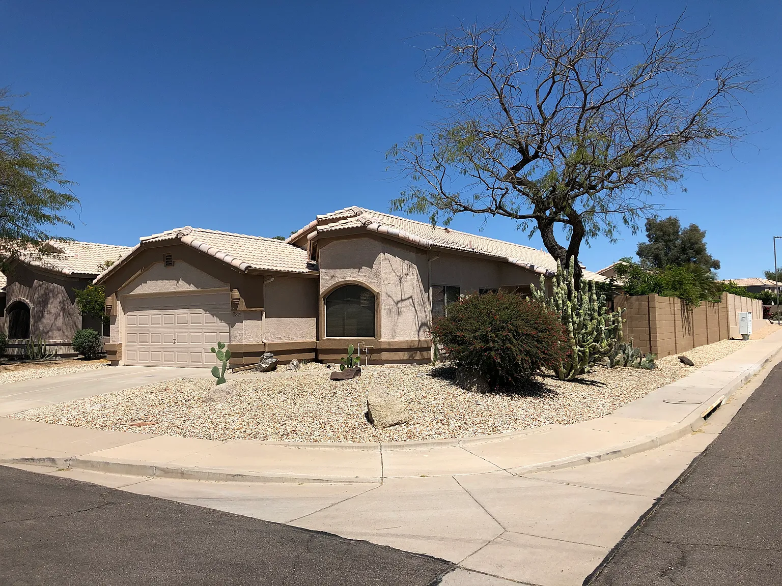 4 bed, 2.0 bath, 1625 sqft, $2,995 — Photo 2
