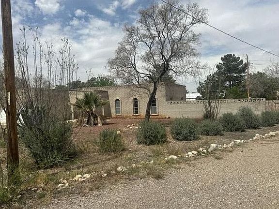 2nd image of 104 N Neff Pl