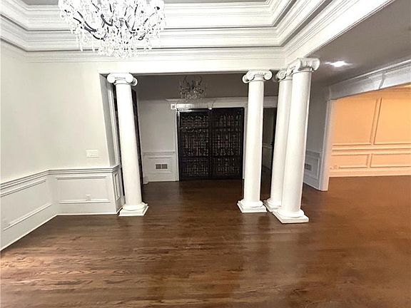 5th image of 13039 Freemanville Rd