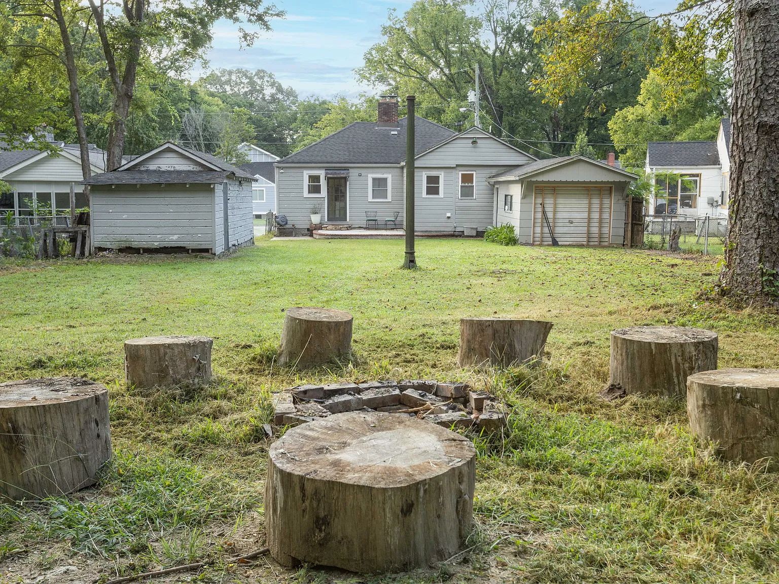 3 bed, 1289 sqft, $2,000 — Photo 3