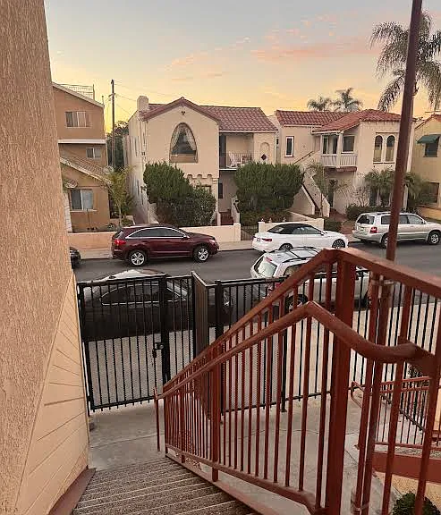 It is a gated community of 12 units with coded access for friends and deliveries.