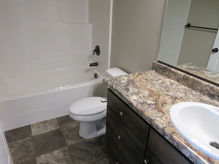 485 W 1425 N #G5 — Photo 17